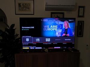 Villa Best Holiday- breathtaking sea views, amazing garden, private pool, BBQ, next to CORAL BAY, Lower Peyia, Paphos