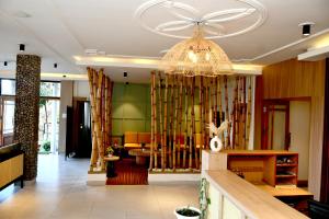 Hotel Valna Estate Himalyan View Kausani By HRG