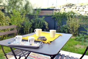 Cozy apartment in Sanary with garden