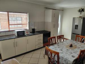 VSA SELF CATERING Accommodation Unit 2 entire house