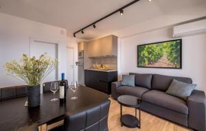 Awesome Apartment In Potomje With House Sea View