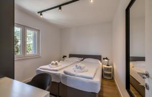 Awesome Apartment In Potomje With House Sea View