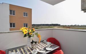 2 Bedroom Stunning Apartment In Nin