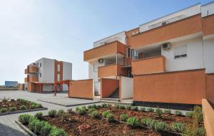 2 Bedroom Stunning Apartment In Nin