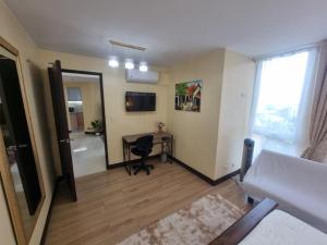 McKinley Hill Lavish1BR Flat Next to Venice Mall