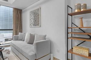 Modern 2BR Apartment - City Views - Goldcrest Views 2