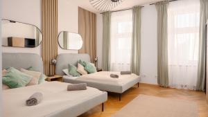 Large Groups - Ideal for Long Stays - 6 Min Walk To Metro