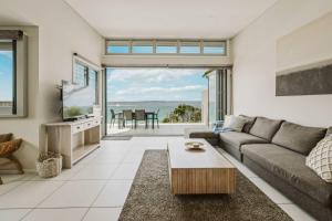Allure at Hyams Beach - seconds to white sands