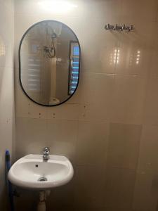 Arth house, Cozy Board-Game 2BHK in the Sky!