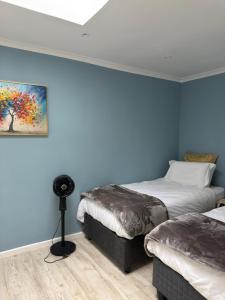 Entertainers delight near the beach & wine routes