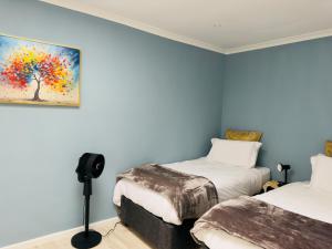 Entertainers delight near the beach & wine routes