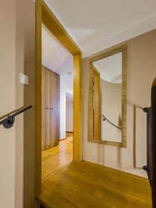 Triplex Apartment with Private Terrace