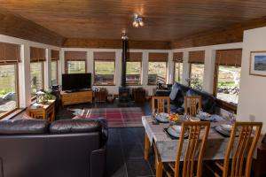 Carloway Self Catering An Taigh Clach - The Stone House