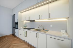 Wólczańska Pleasant Apartament by BookingHost