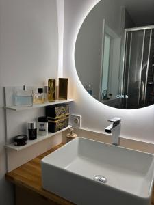 Charming modern & bright apartment