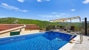 Villa Vista by Villas Guide