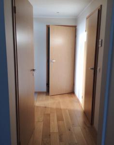 Cozy Apartment with a Spacious Private Terrace and private entrance!