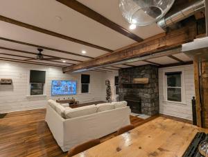 Carriage House Apartment Close to Legoland NY