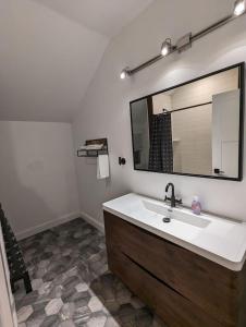 Carriage House Apartment Close to Legoland NY