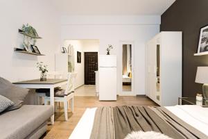 Historic Old Town Living - Smardan Street Studios