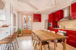 The Collection Barcelona - Paseo de Gracia 5BD and 3BTH for 10 with Terrace