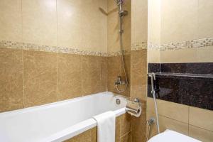 Frank Porter - Goldcrest Views 2