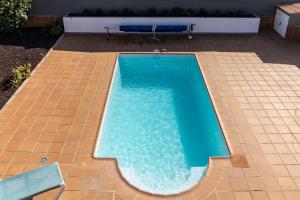 Villa La Perla - Cliffside Retreat