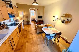 Charming apartment in Nantes with garden and sauna