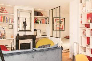 Bright and central studio for 4 in Paris