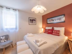 Appartement moderne 3 chambres, skis aux pieds, idéal pour 6 personnes - FR-1-645-84