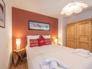 Appartement moderne 3 chambres, skis aux pieds, idéal pour 6 personnes - FR-1-645-84