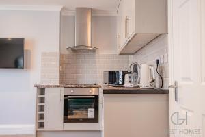 Guest Stays - Bridge Street Apartment