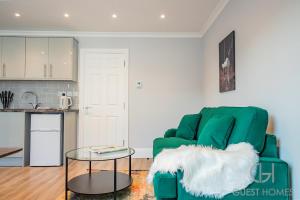 Guest Stays - Bridge Street Apartment