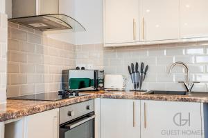 Guest Stays - Bridge Street Apartment