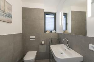 Ferienhaus am See LEE - Vogteihof am Bodden