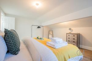 Guest Stays - Bridge Street Apartment