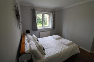 Bracknell 2 Bed Apartment with Parking
