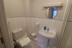 Bracknell 2 Bed Apartment with Parking