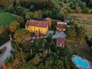 Restful Farmhouse near Forest in Vinci with Pool