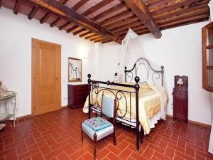 Restful Farmhouse near Forest in Vinci with Pool