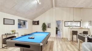 Villavilla 762 - Trams Am See, Deutschland