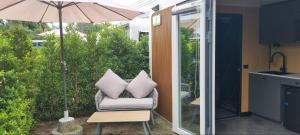 Seaside Nomad Cabin, Pool & Morning Breakfast