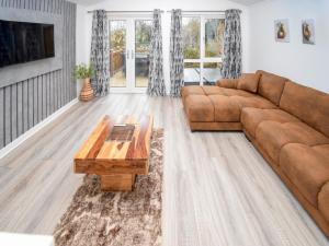 Bluebird Lodge 2 - Uk50932