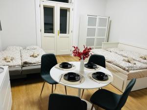 Quiet Apartment Farmers Saturday Market