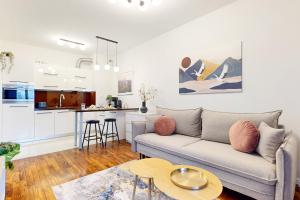 Grapefruit Apartment Ursus Balcony&Parking