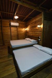 Cabañas naturales cerca a la hacienda Nápoles