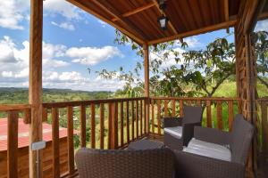 Cabañas naturales cerca a la hacienda Nápoles