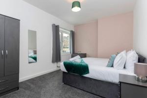 DiscountsContractorsWIFIFree ParkingSmart TV