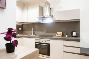 Serlio Luxury House near City Center, Station