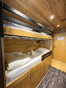 Schuss Residence Sleek Apartment by Alpstays